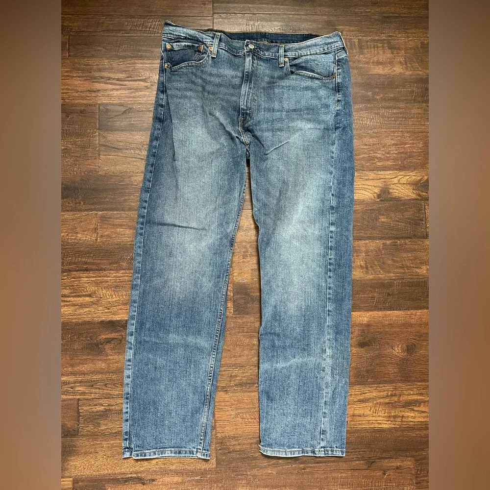 Levi's 505 40 32 jean’s blue Relaxed straight with Distressed Details men’s